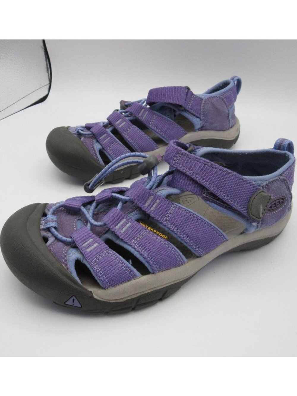 Keen Newport H2 Sandals Girls 3 Purple Outdoor Hiking Water Shoes Adjustable